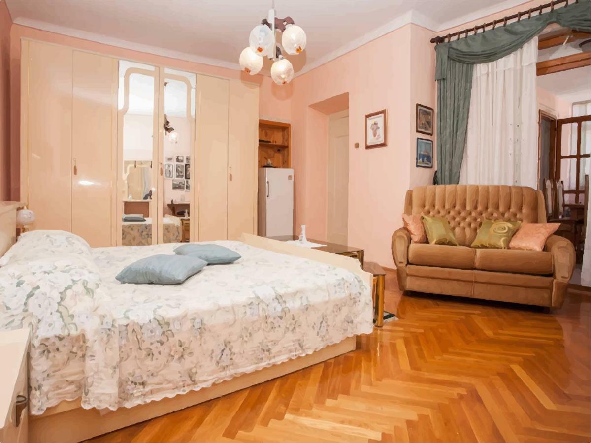 Apartment Carera Rovigno Esterno foto